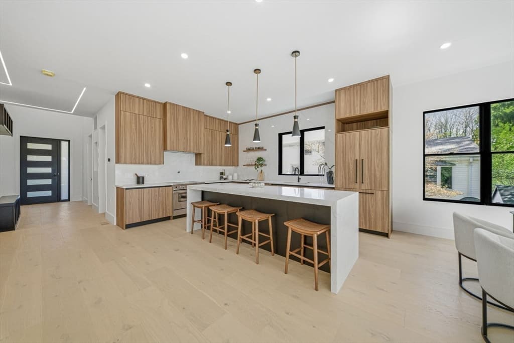 Single Family Residence at 28 Chandler Pl, Newton MA 02464, photo 6 of 31