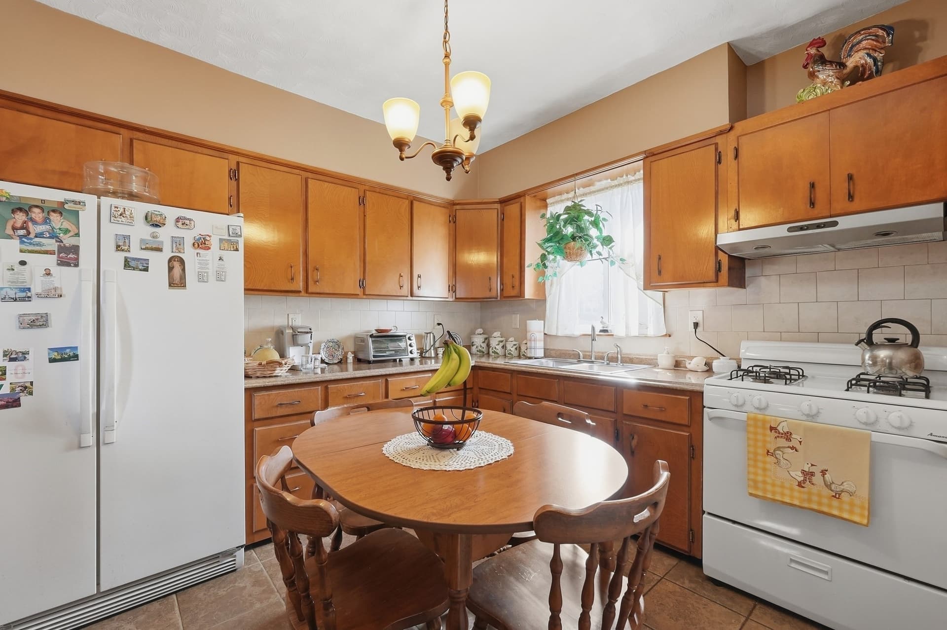 Multi Family at 62 Topham Street, New Bedford MA 02746, photo 7 of 37
