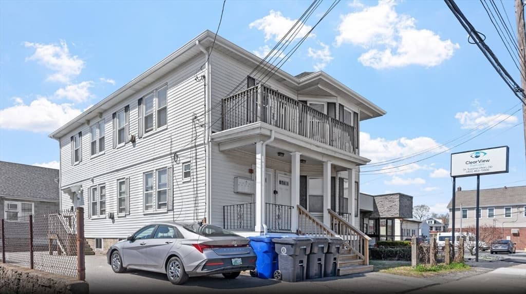 5+ Family - 5+ Units Up/Down at 391 Waterman Ave, East Providence RI 02914, East Providence, photo 26 of 26