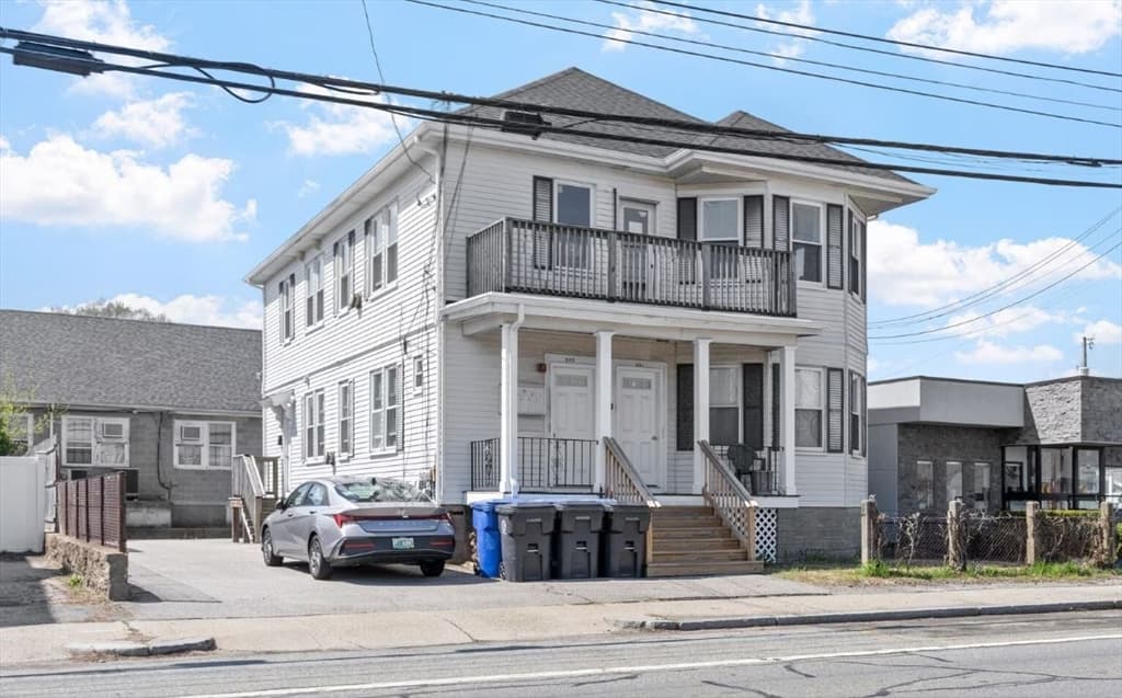 391 Waterman Ave, East Providence RI 02914