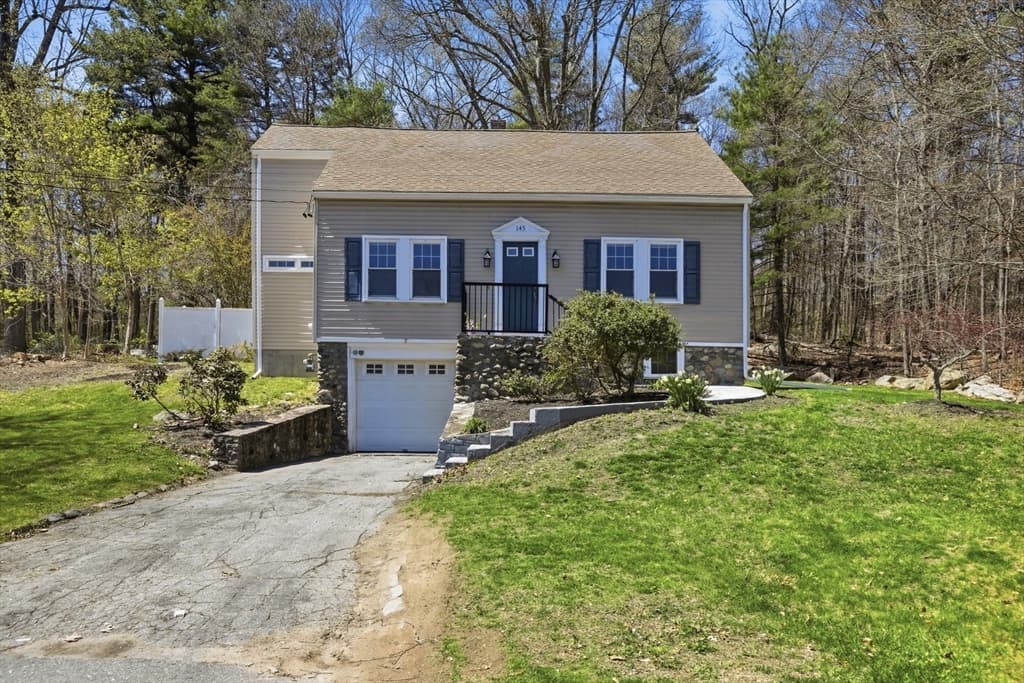 Single Family Residence at 145 Boylston Cir, Shrewsbury MA 01545, photo 3 of 40