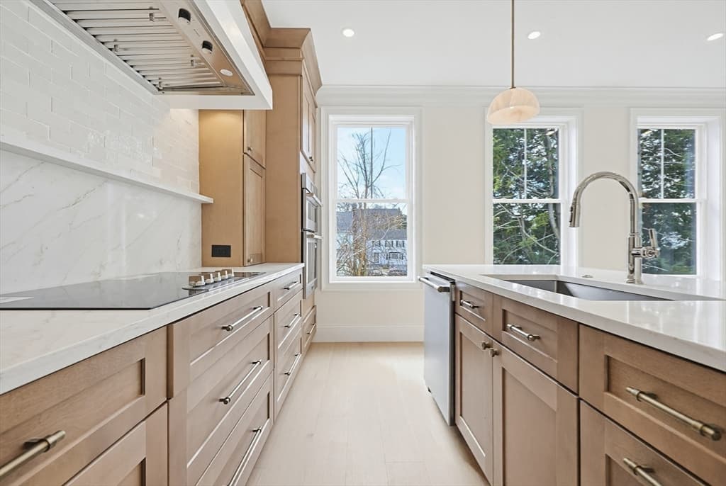 Condominium at 257R Market Street # B, Boston MA 02135, photo 9 of 30