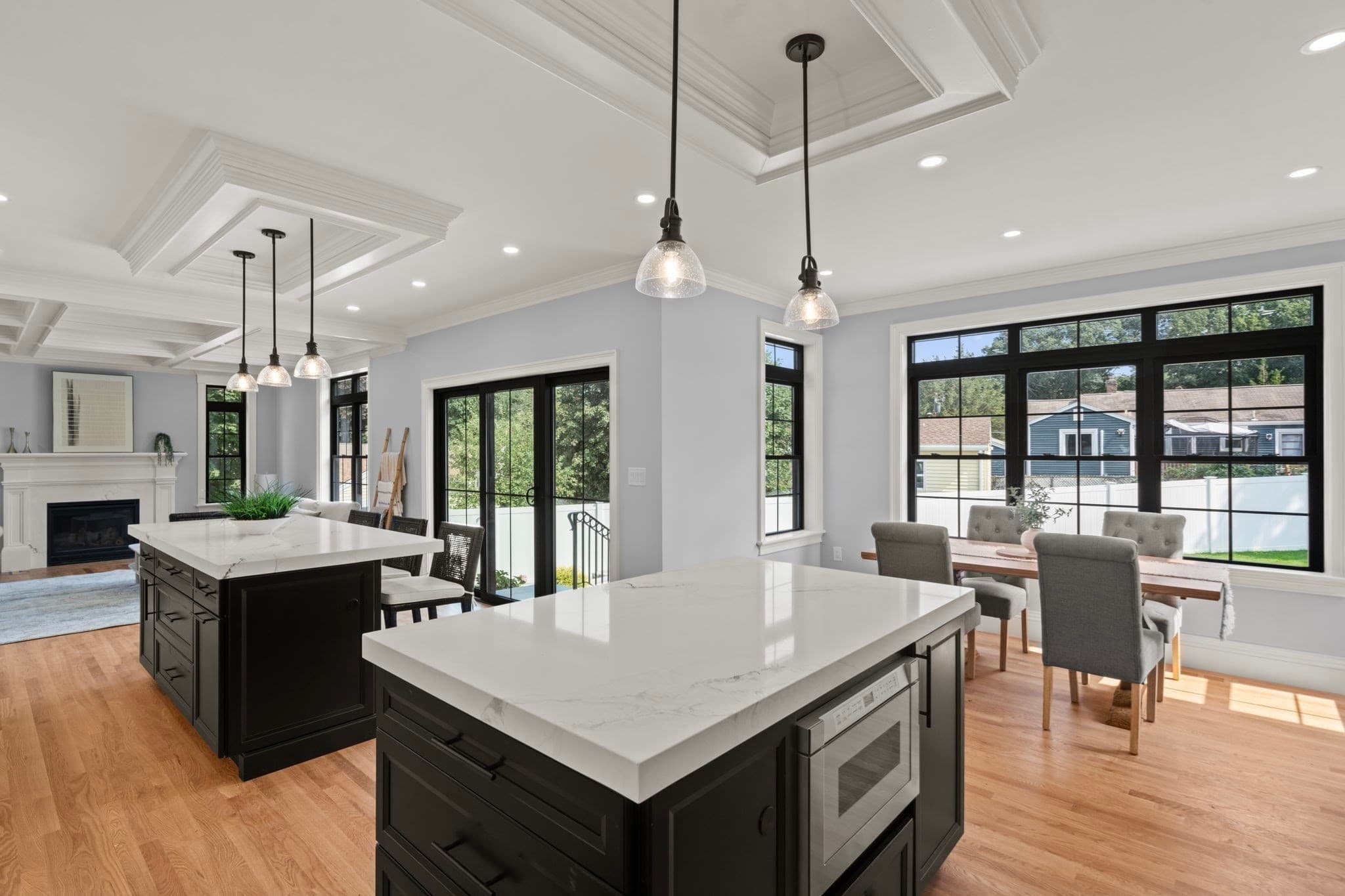 Single Family Residence at 23 Day Cir, Woburn MA 01801, Woburn, photo 2 of 30