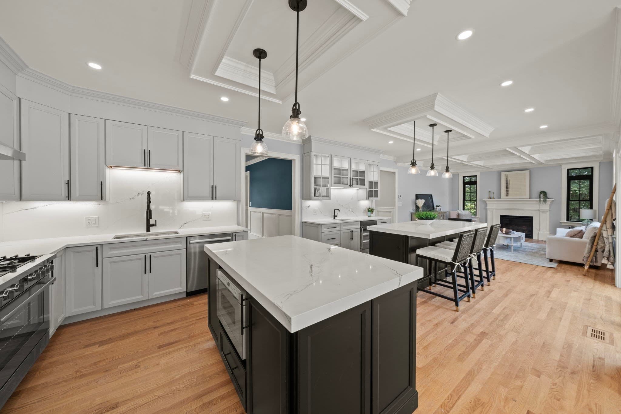 Single Family Residence at 23 Day Cir, Woburn MA 01801, Woburn, photo 12 of 30