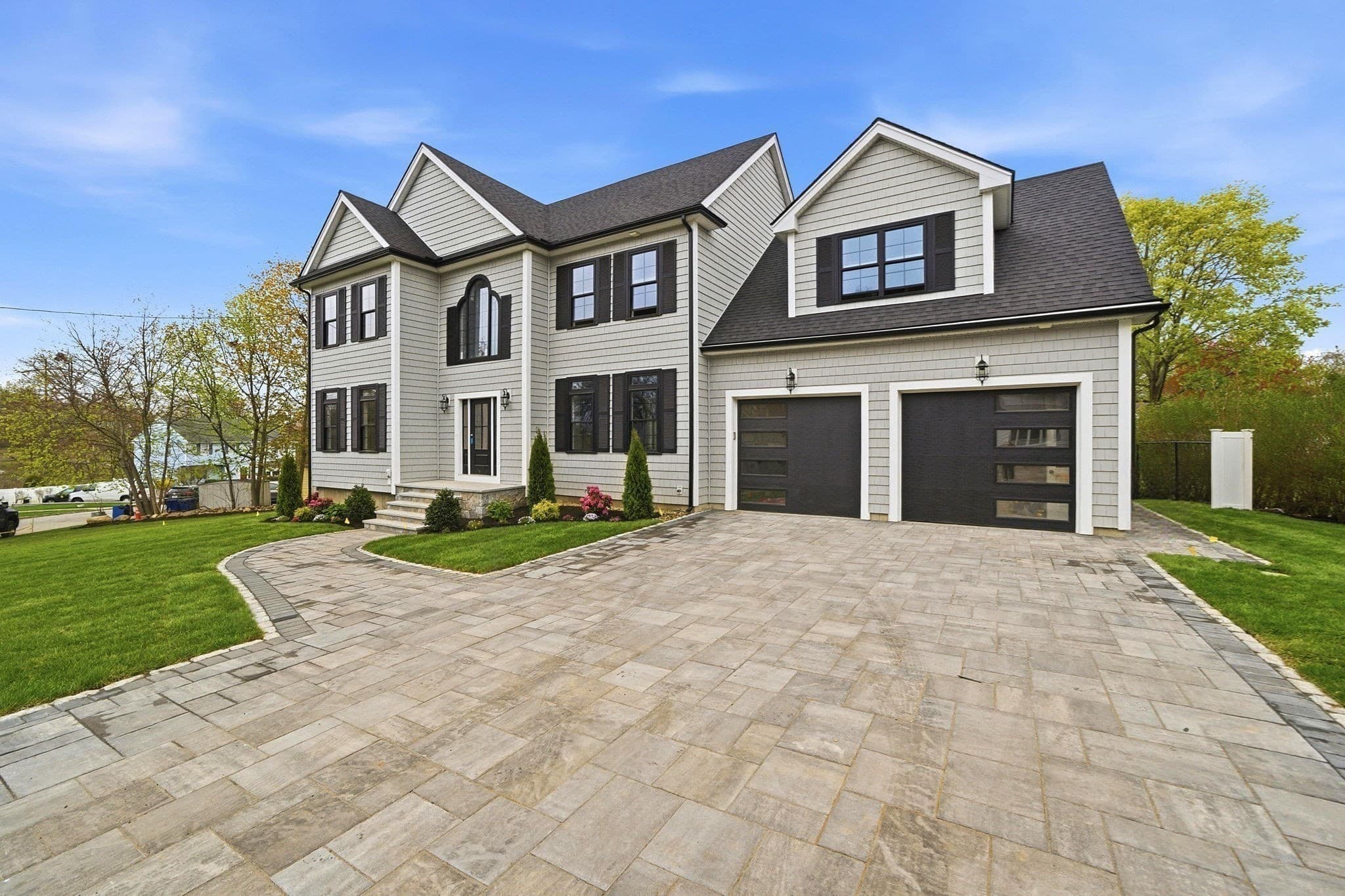 23 Day Cir, Woburn MA 01801