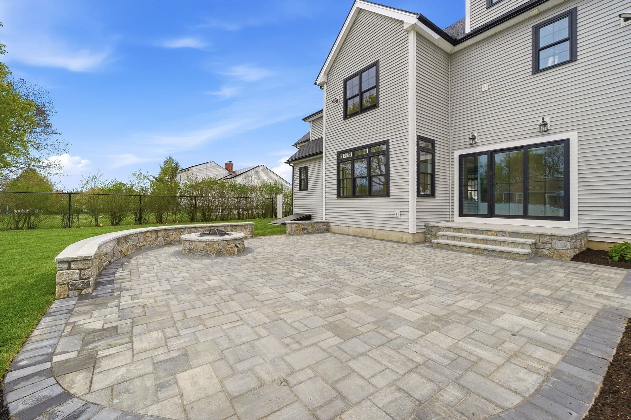 Single Family Residence at 23 Day Cir, Woburn MA 01801, Woburn, photo 5 of 30