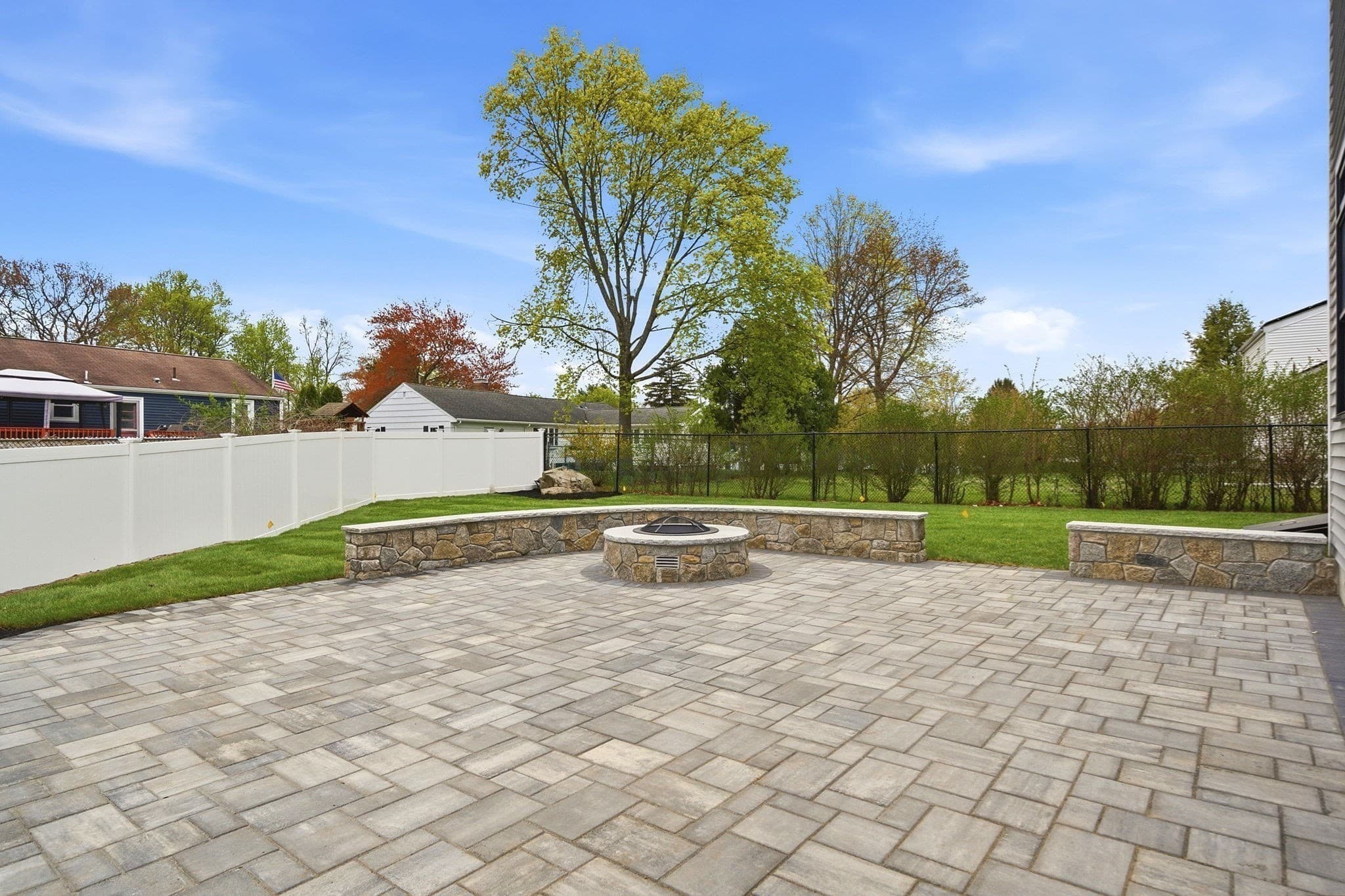 Single Family Residence at 23 Day Cir, Woburn MA 01801, Woburn, photo 9 of 30
