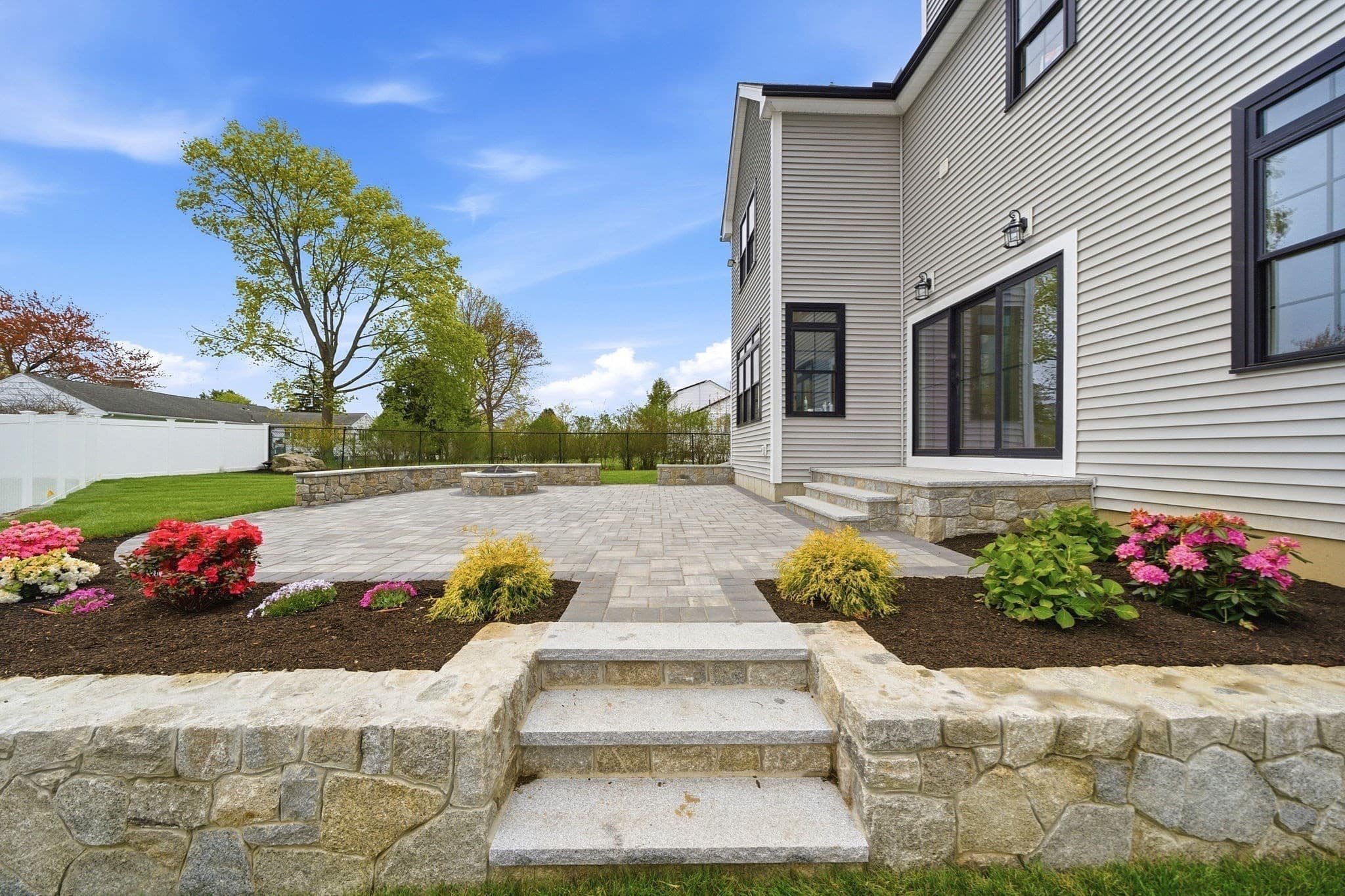 Single Family Residence at 23 Day Cir, Woburn MA 01801, Woburn, photo 10 of 30