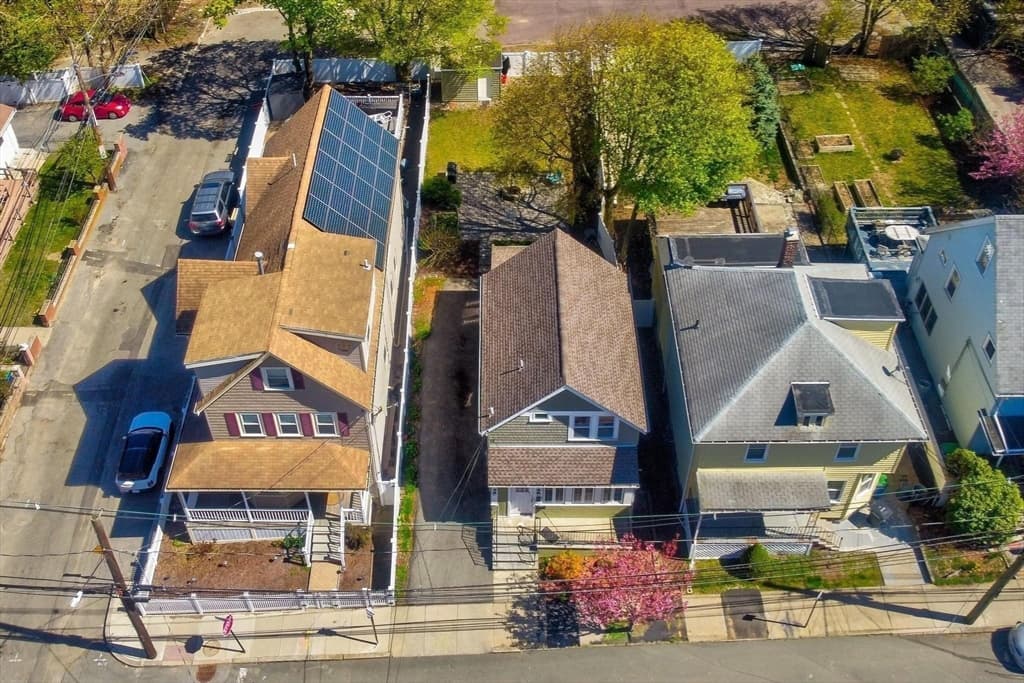 39 Ash Ave, Somerville MA 02145 photo 4