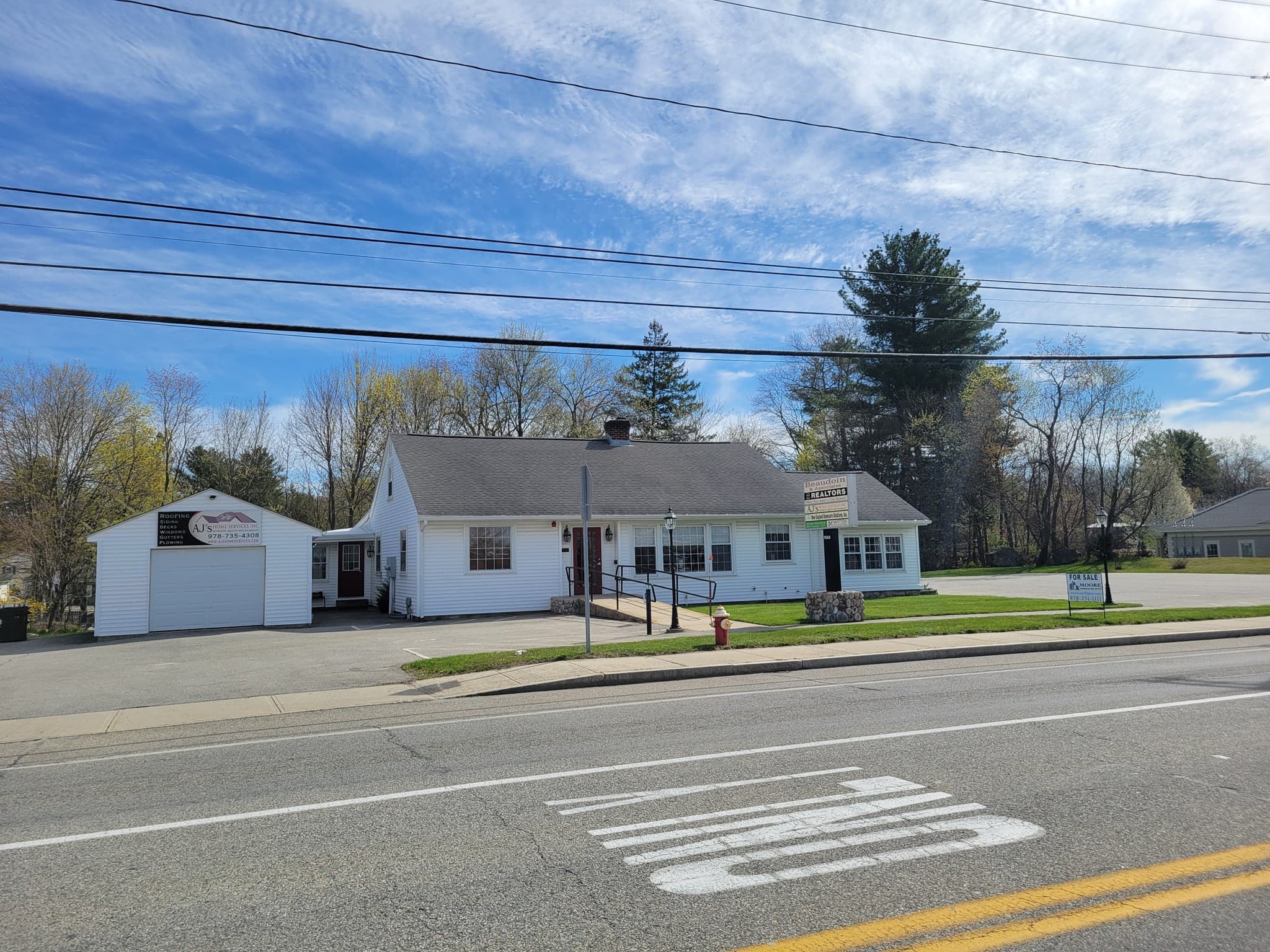 1565 Lakeview Avenue, Dracut MA 01826