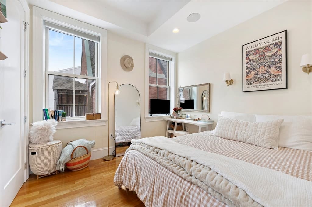 Condominium at 480-482 East 4th Street # 4, Boston MA 02127, photo 6 of 21
