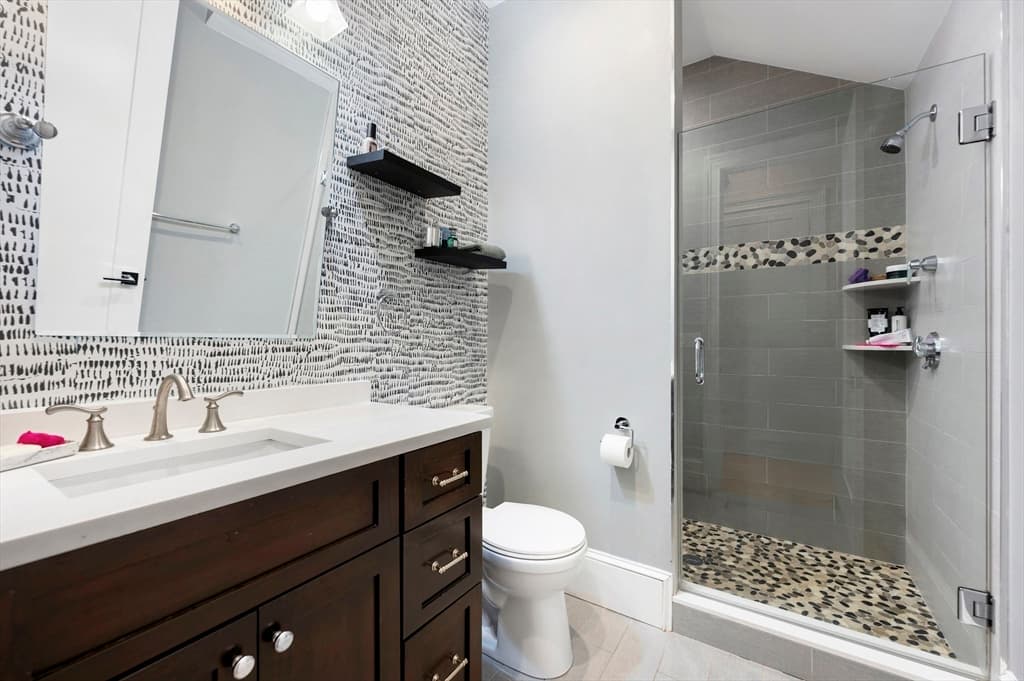 Condominium at 480-482 East 4th Street # 4, Boston MA 02127, photo 13 of 21