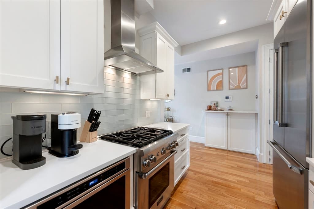 Condominium at 480-482 East 4th Street # 4, Boston MA 02127, photo 5 of 21