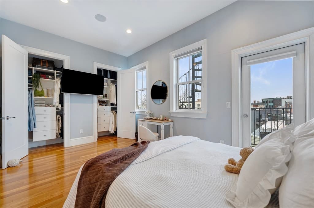 Condominium at 480-482 East 4th Street # 4, Boston MA 02127, photo 9 of 21