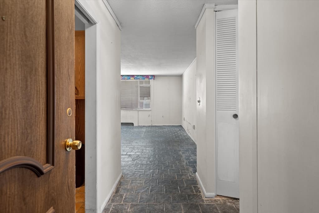 Condominium at 80 Salisbury St # 101, Worcester MA 01609, photo 9 of 27