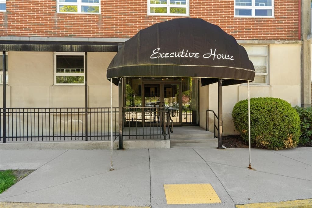Condominium at 80 Salisbury St # 101, Worcester MA 01609, photo 4 of 27