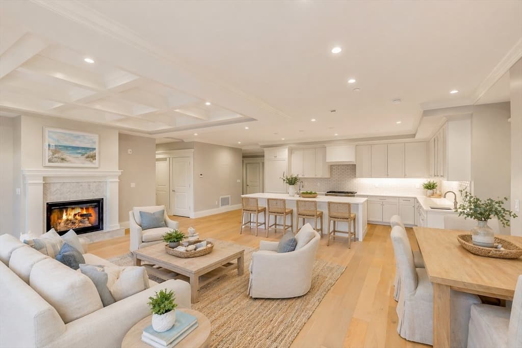 124 Elm Street # 307, Cohasset MA 02025