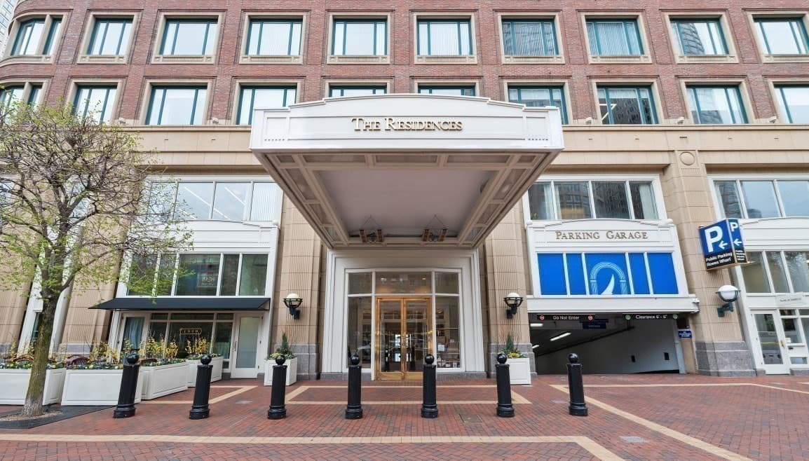Condominium at 20 Rowes Wharf, Boston MA 02110, photo 7 of 14