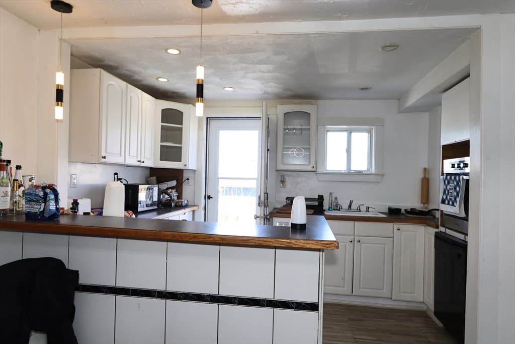 Multi Family at 140 Lyme St, Malden MA 02148, photo 7 of 10