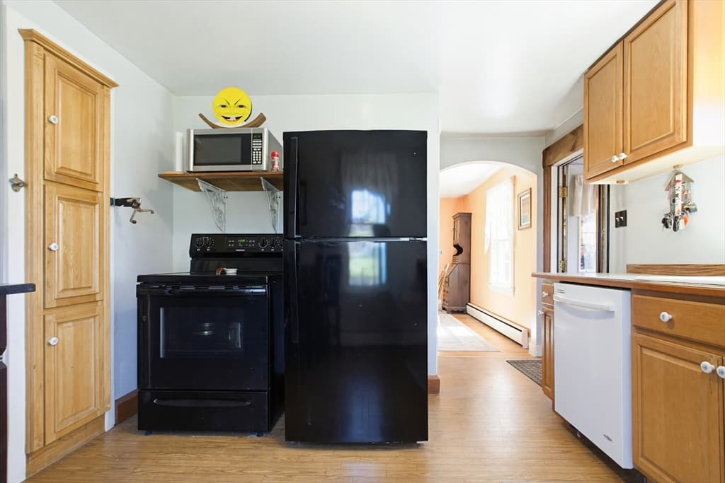 136 Chapel St, Gardner MA 01440 photo 12