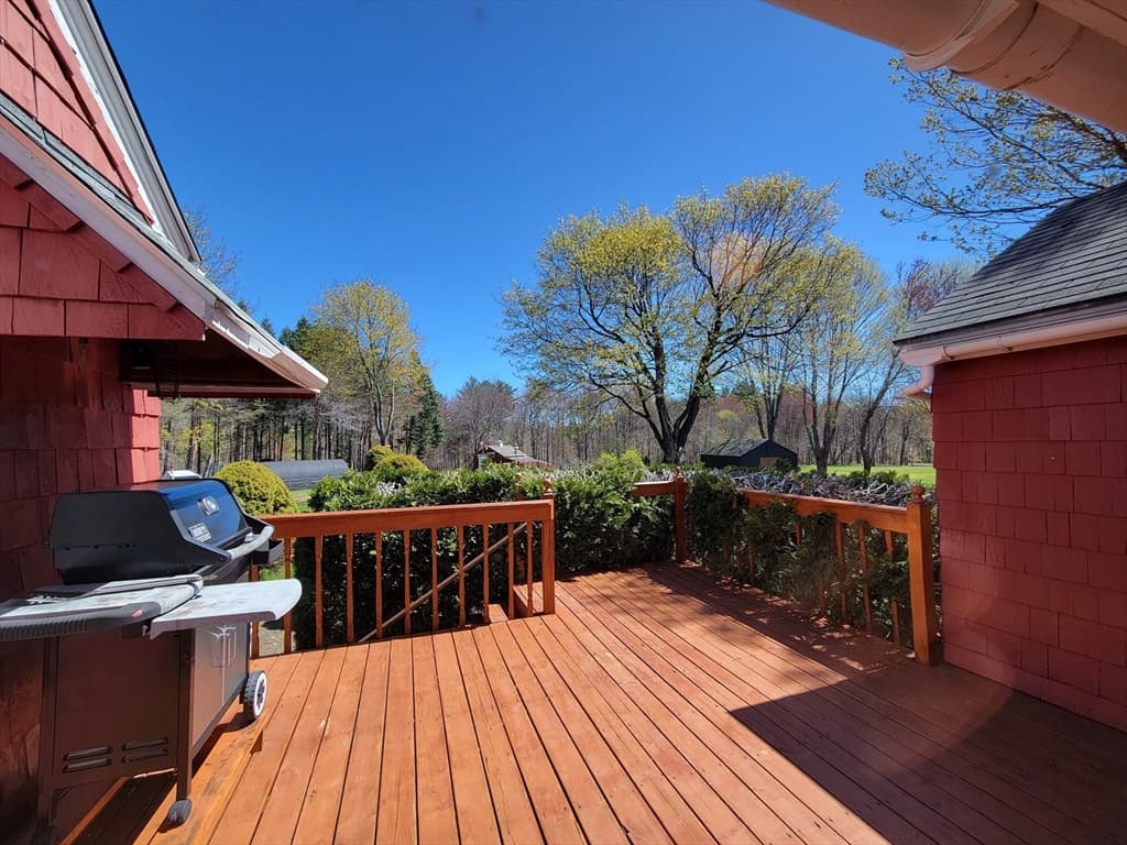 136 Chapel St, Gardner MA 01440 photo 24