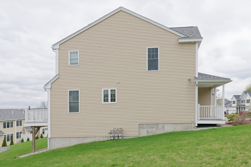 Condominium at 1202 Hazelwood Way # 1202, Clinton MA 01510, photo 36 of 39