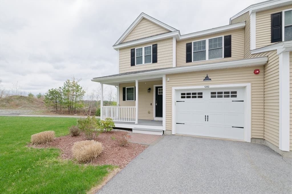 Condominium at 1202 Hazelwood Way # 1202, Clinton MA 01510, photo 34 of 39