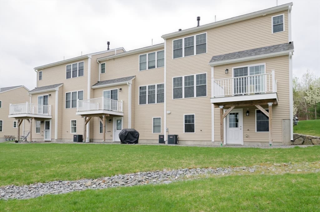 Condominium at 1202 Hazelwood Way # 1202, Clinton MA 01510, photo 38 of 39