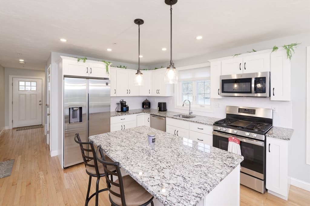 Condominium at 1202 Hazelwood Way # 1202, Clinton MA 01510, photo 10 of 39