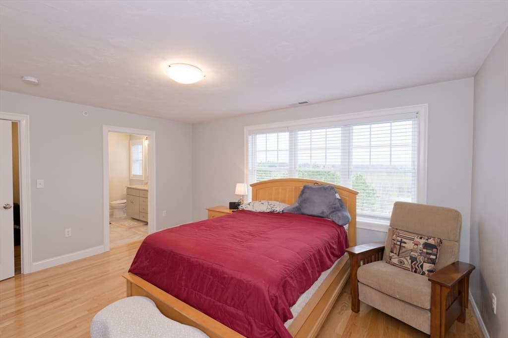 Condominium at 1202 Hazelwood Way # 1202, Clinton MA 01510, photo 18 of 39