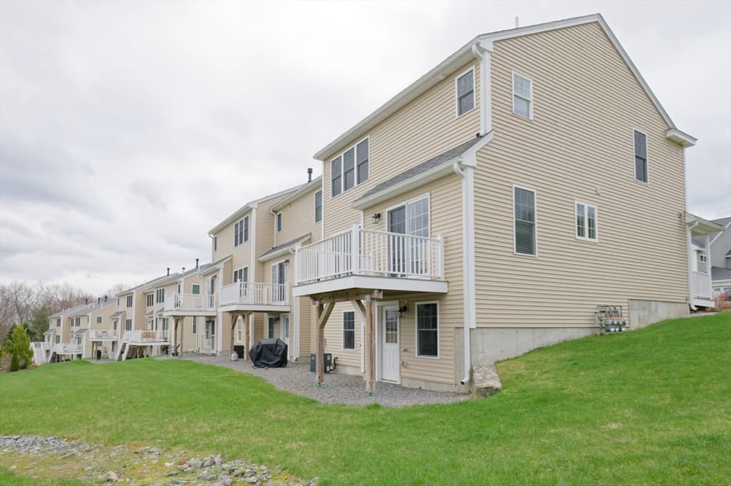 Condominium at 1202 Hazelwood Way # 1202, Clinton MA 01510, photo 37 of 39