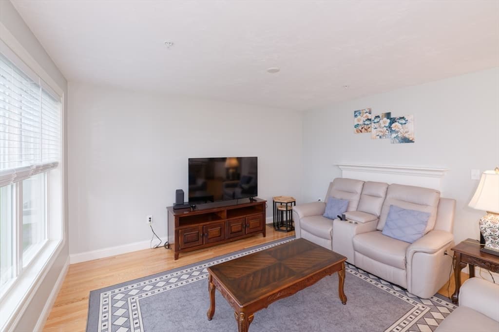 Condominium at 1202 Hazelwood Way # 1202, Clinton MA 01510, photo 8 of 39
