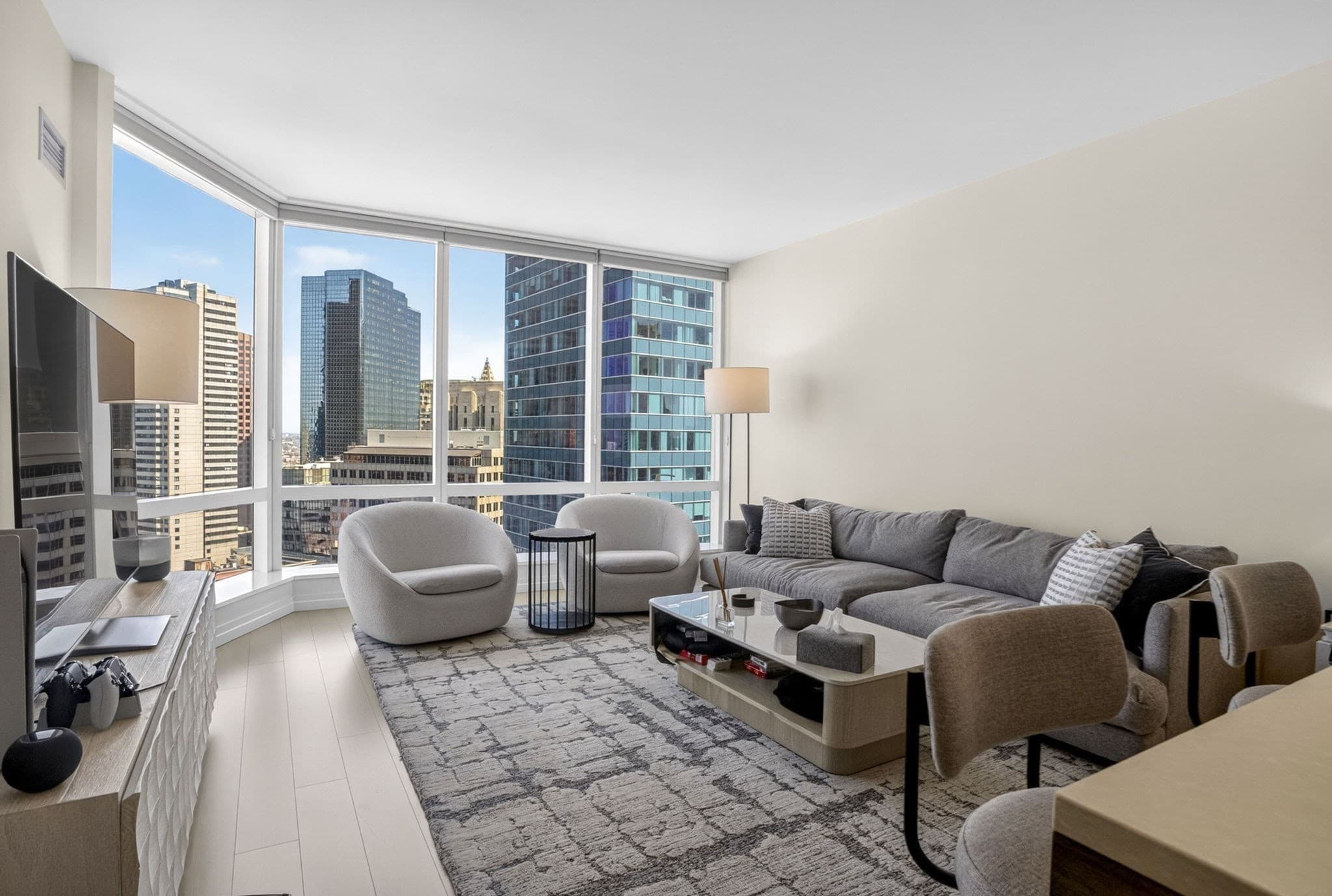 Condominium at 1 Franklin St # 2805, Boston MA 02110, photo 3 of 22