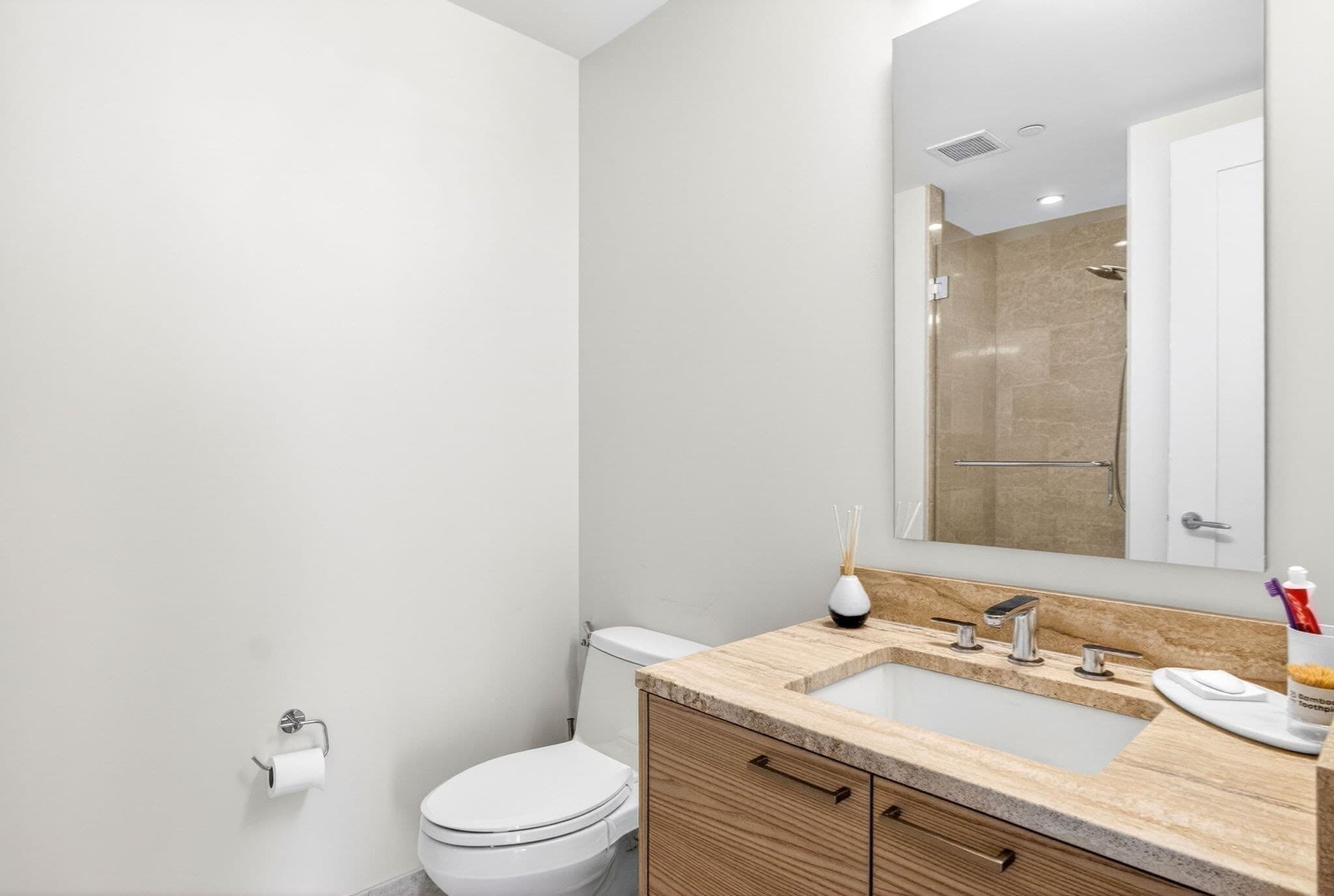 Condominium at 1 Franklin St # 2805, Boston MA 02110, photo 10 of 22