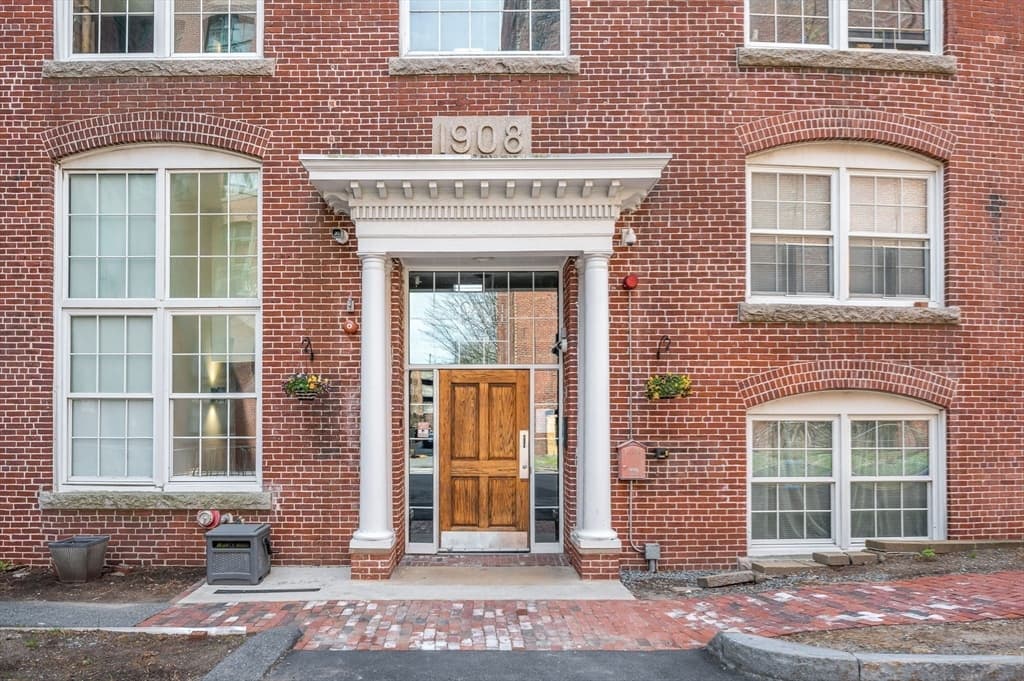 Condominium at 200 Market Street # 3211, Lowell MA 01852, photo 15 of 23