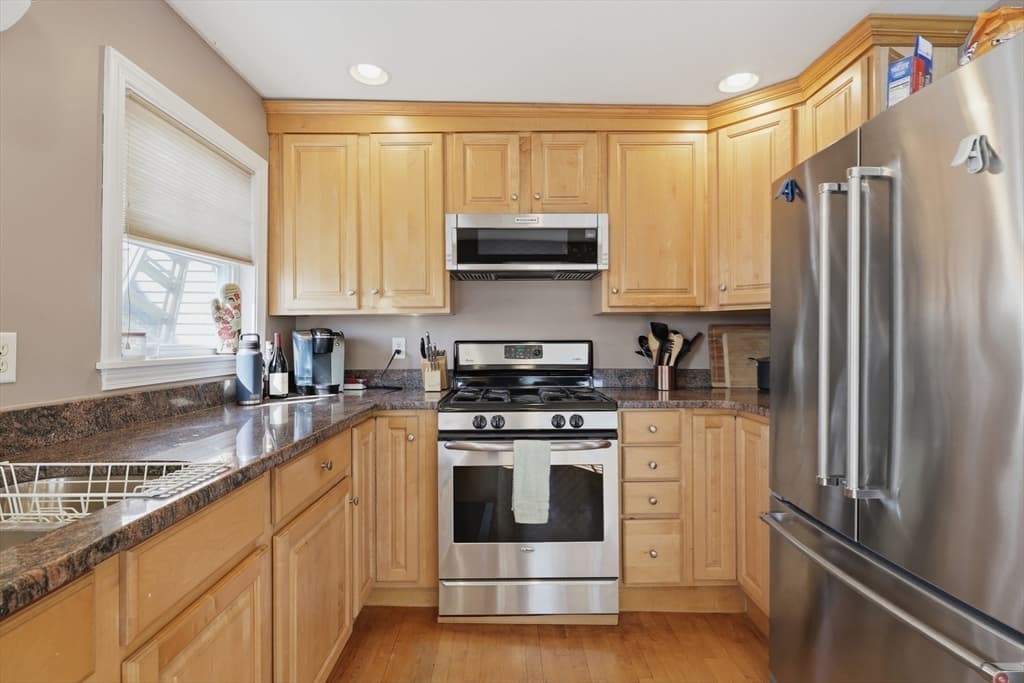 411B Lake Avenue, Worcester MA 01604 photo 6