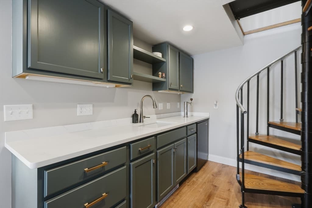 411B Lake Avenue, Worcester MA 01604 photo 25