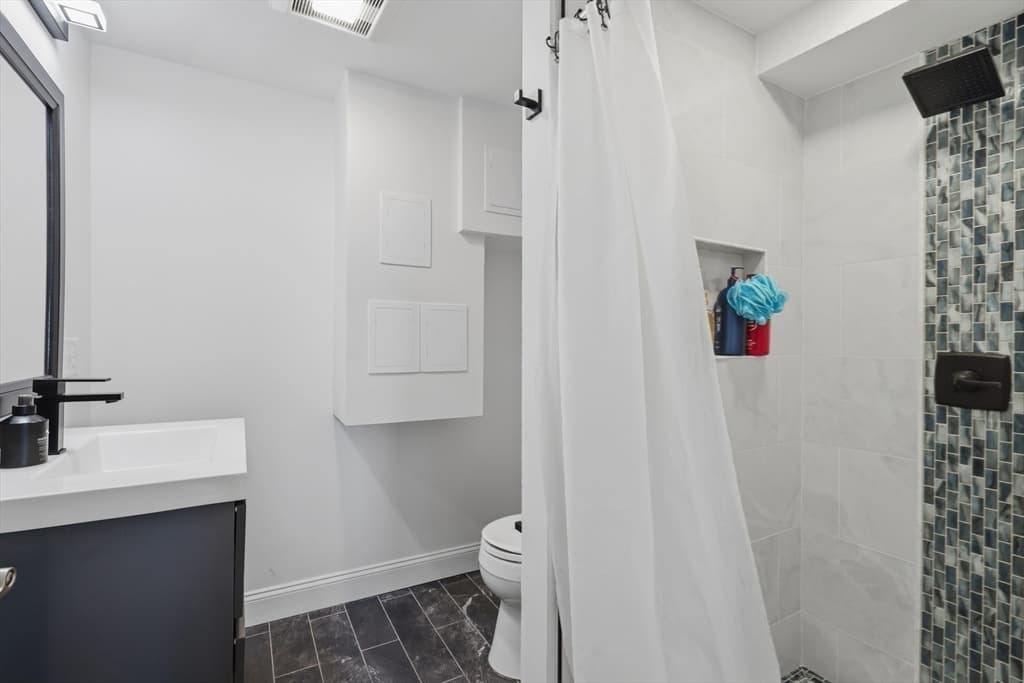 411B Lake Avenue, Worcester MA 01604 photo 21