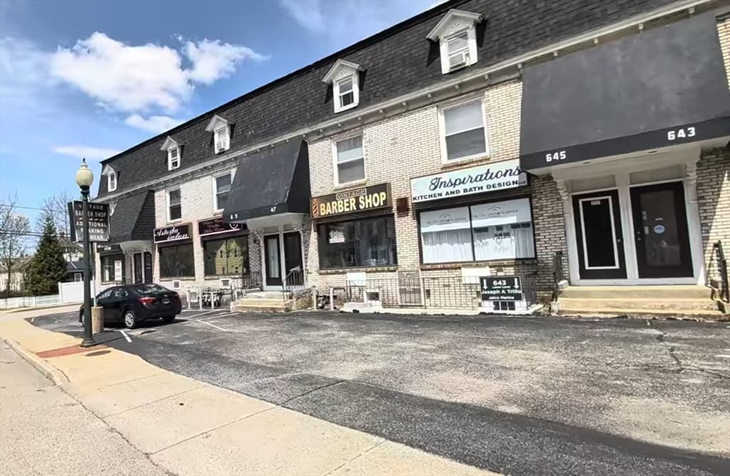 643-653 East Ave, Warwick RI 02886