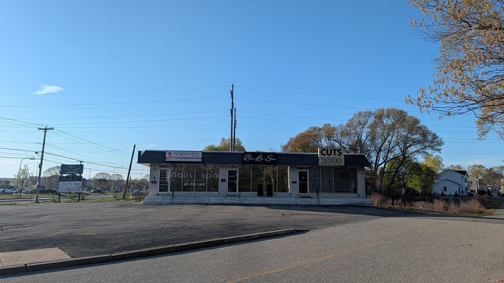 Commercial Sale at 650 Greenwich Ave, Warwick RI 02886, Warwick, photo 2 of 5