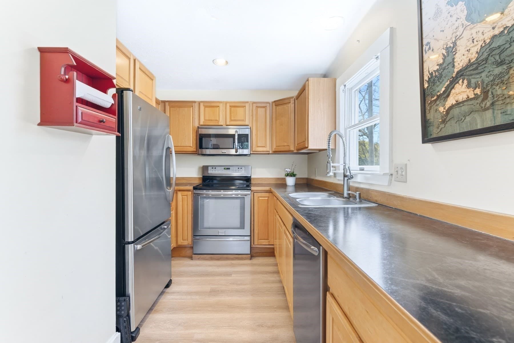 Single Family Residence at 138 County Rd, Falmouth MA 02556, photo 8 of 37
