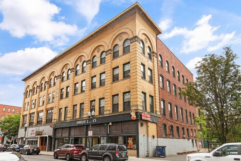 Condominium at 49 Munroe St # 406, Lynn MA 01901, photo 2 of 39