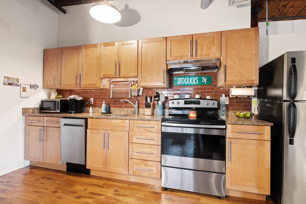 Condominium at 49 Munroe St # 406, Lynn MA 01901, photo 14 of 39