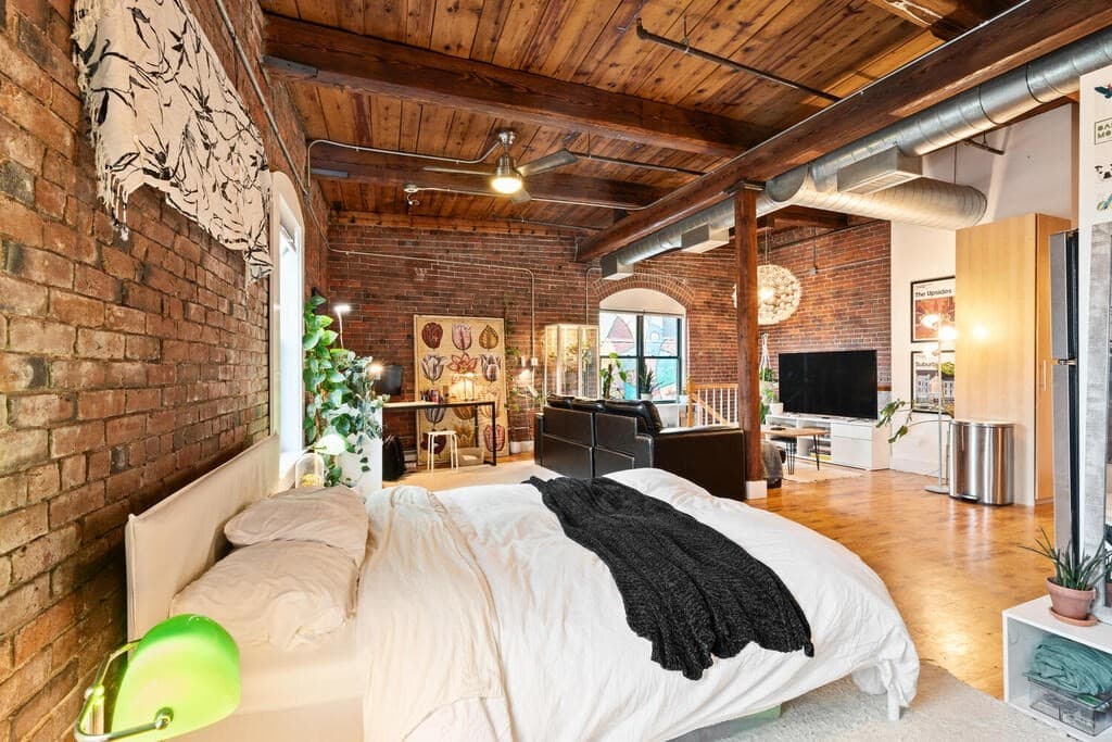 Condominium at 49 Munroe St # 406, Lynn MA 01901, photo 8 of 39