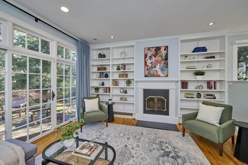16 Harrison St, Newton MA 02461