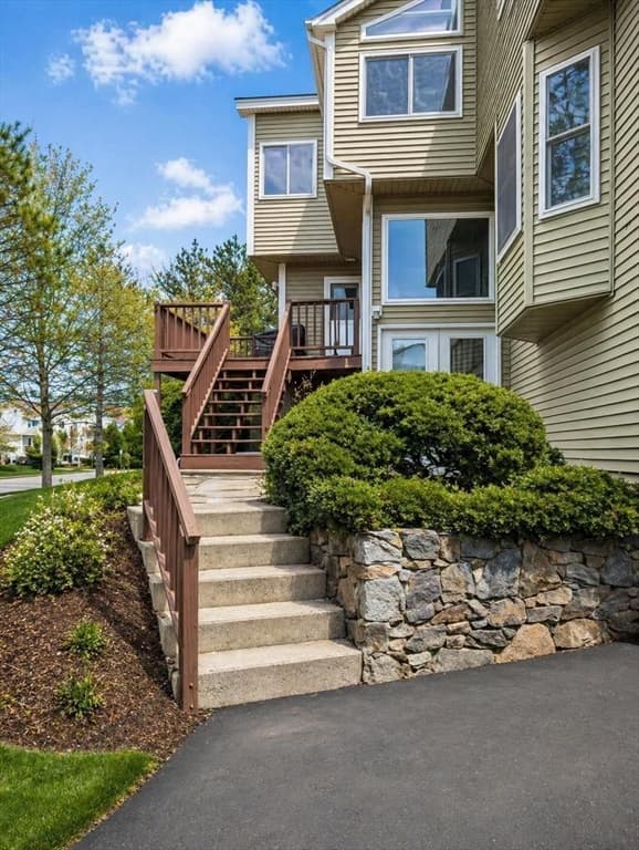 Condominium at 131 America Blvd # 131, Ashland MA 01721, photo 2 of 29