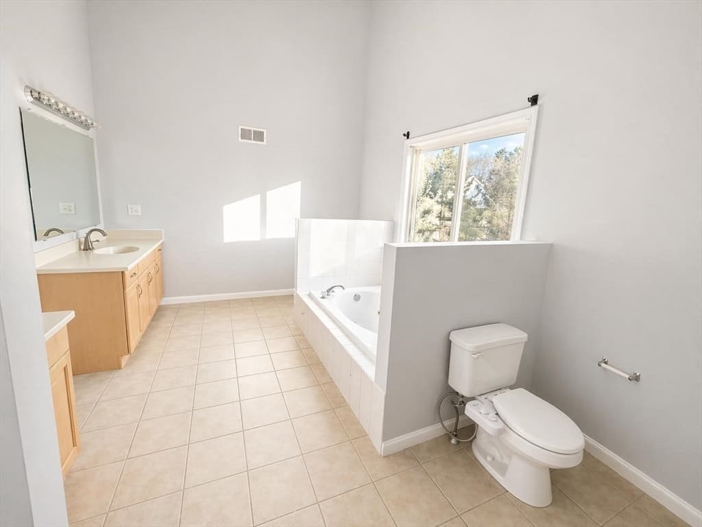 Condominium at 131 America Blvd # 131, Ashland MA 01721, photo 14 of 29