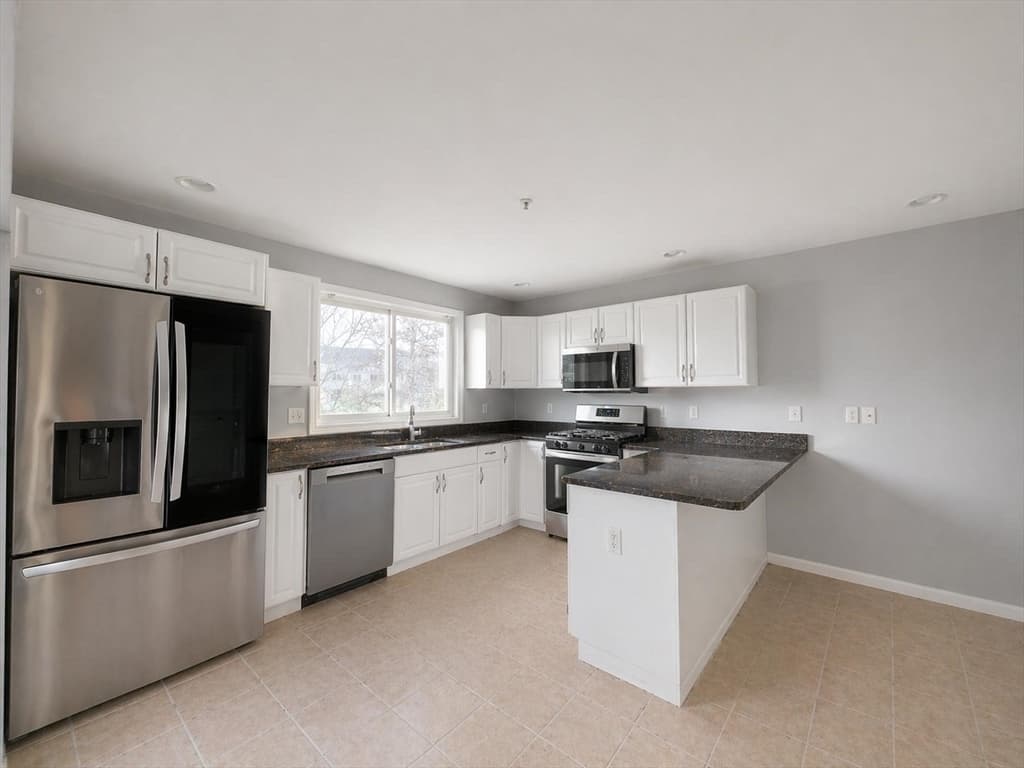 Condominium at 131 America Blvd # 131, Ashland MA 01721, photo 8 of 29
