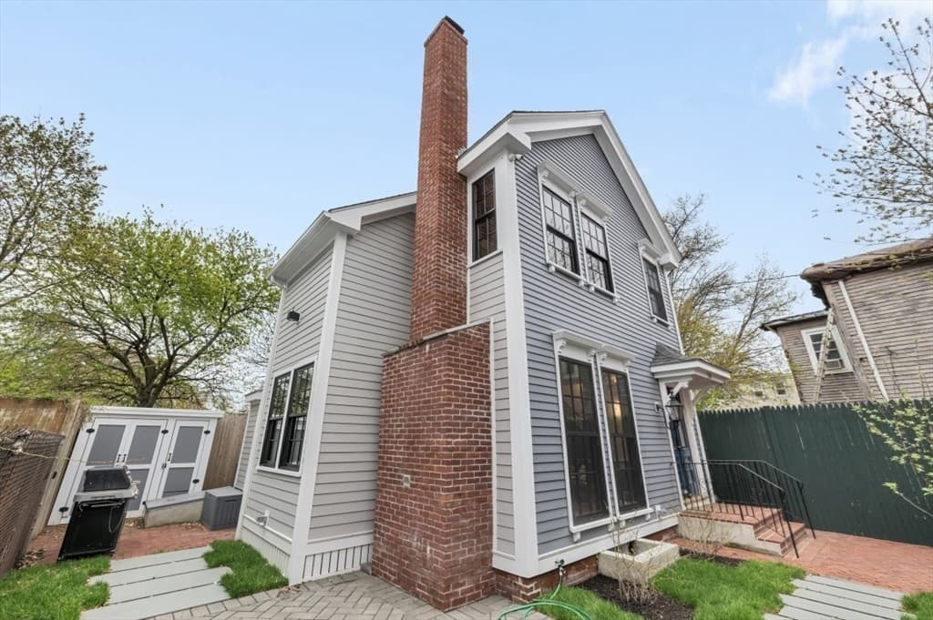 Single Family Residence at 208 Windsor Street, Cambridge MA 02139, Cambridge, photo 2 of 26