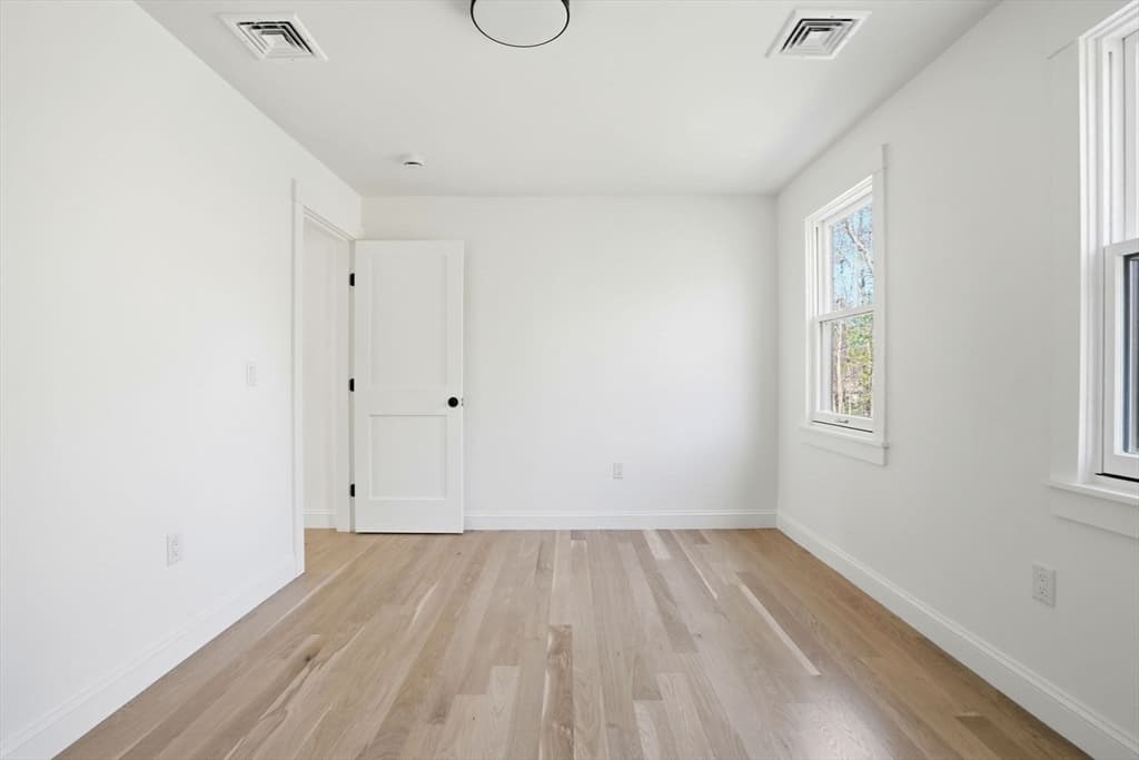 Single Family Residence at 26 Old Pottery Ln, Norwell MA 02061, photo 34 of 41